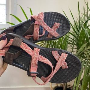 Chaco’s Pink Strappy Sandals Women’s 10